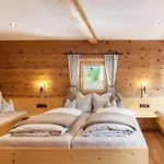 Neuhaus Alm *